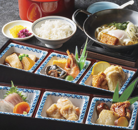 「宴会場　団体昼食 鴨川膳」