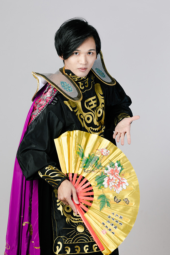 プロマジシャン・変面師 YO-JI（ようじー）プロモーショナル写真